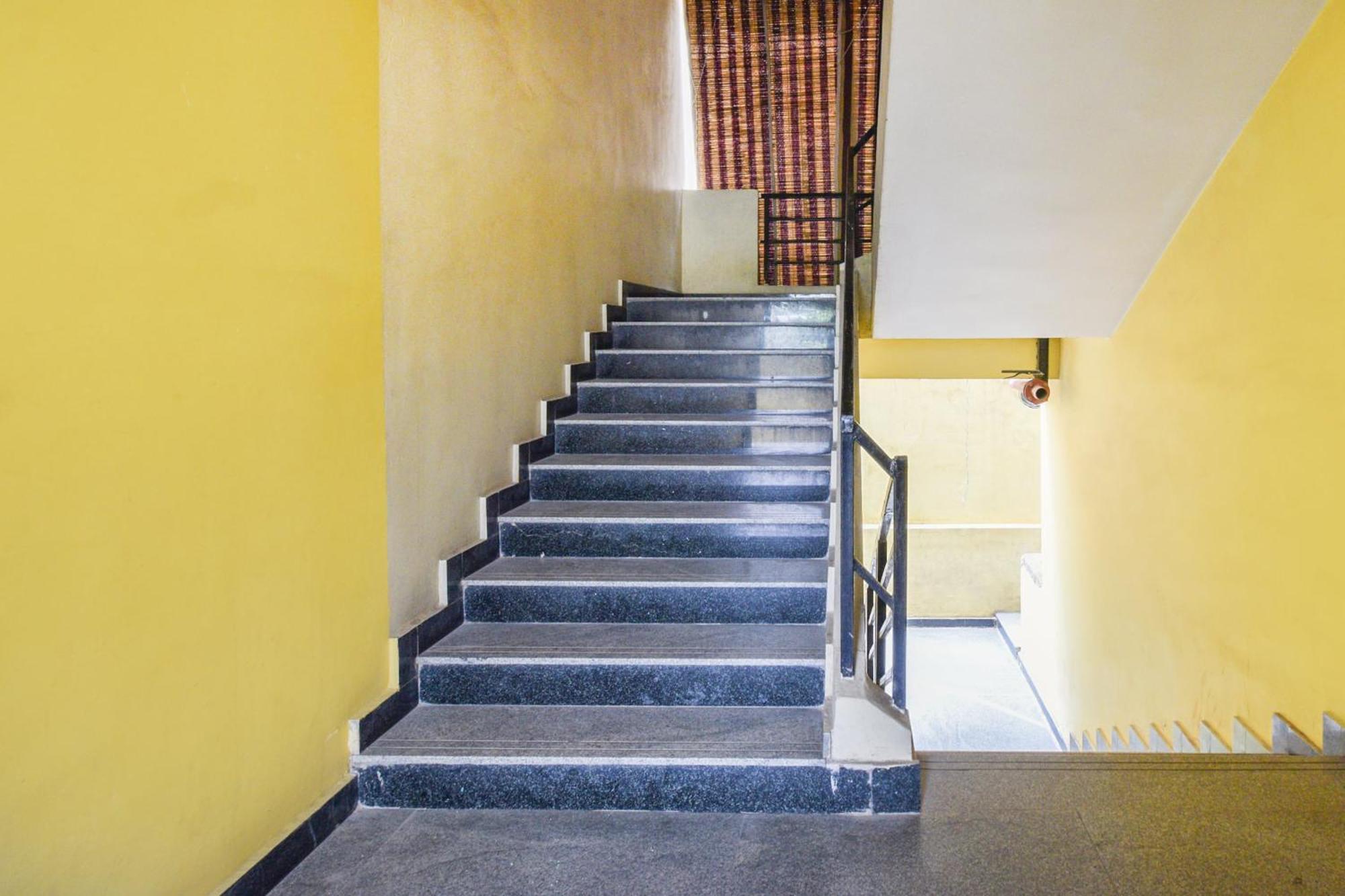 Hotel O Lucky Grand Haiderabad Buitenkant foto