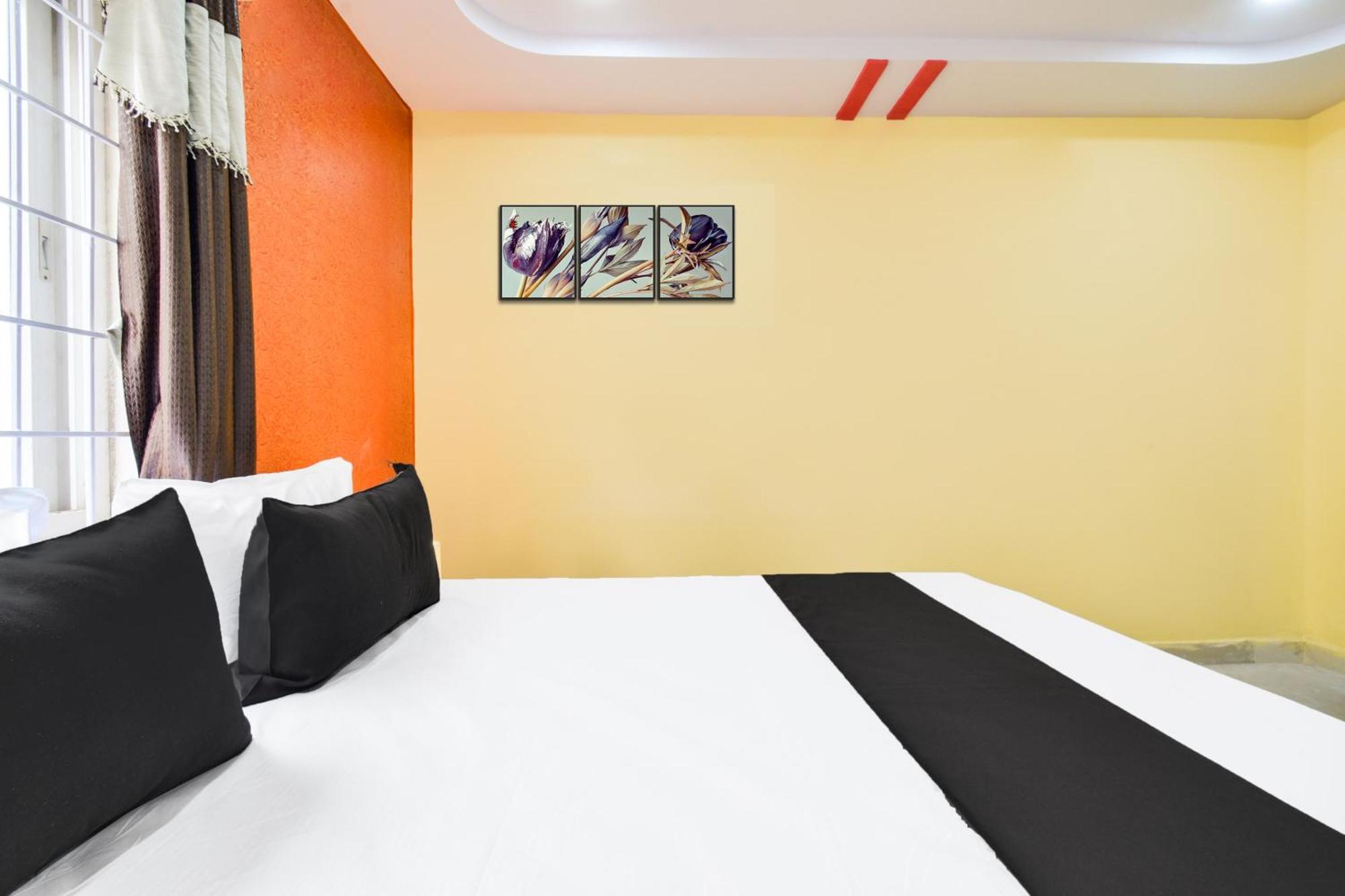 Hotel O Lucky Grand Haiderabad Buitenkant foto