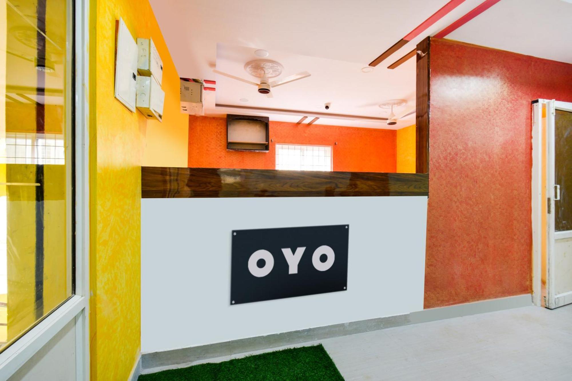 Hotel O Lucky Grand Haiderabad Buitenkant foto