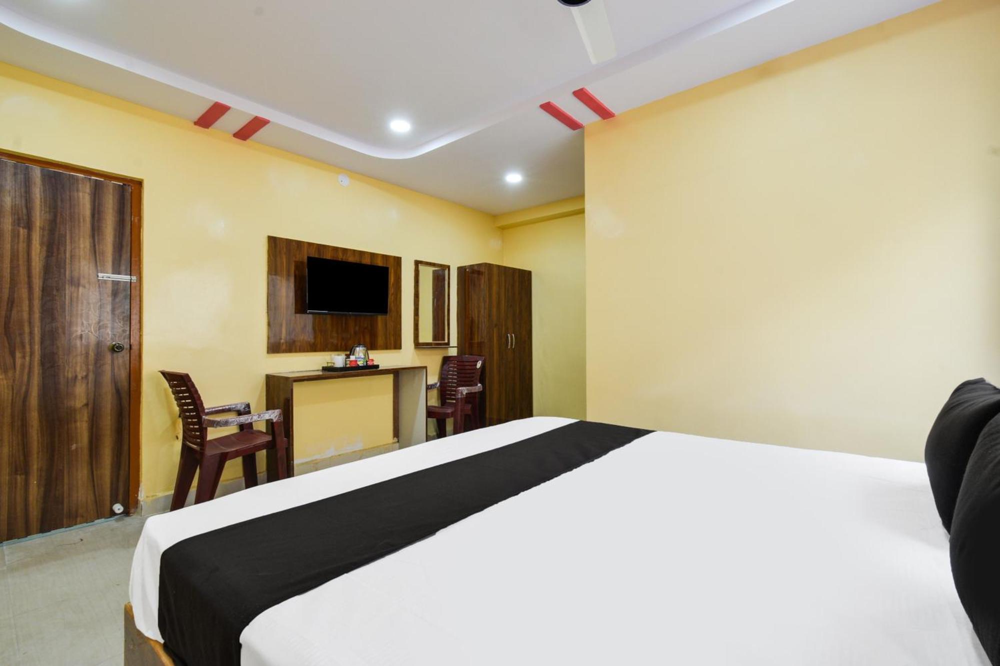 Hotel O Lucky Grand Haiderabad Buitenkant foto